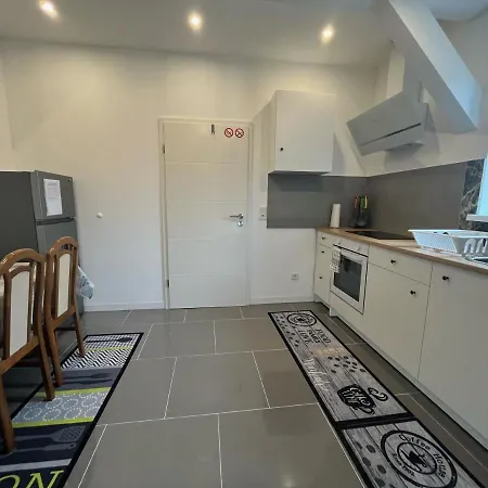 Uebernachtung By Tag Апартаменты *